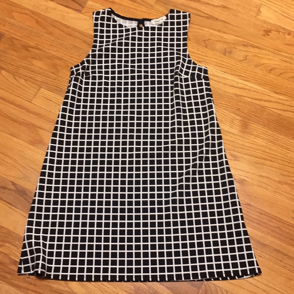 Sleeveless dress